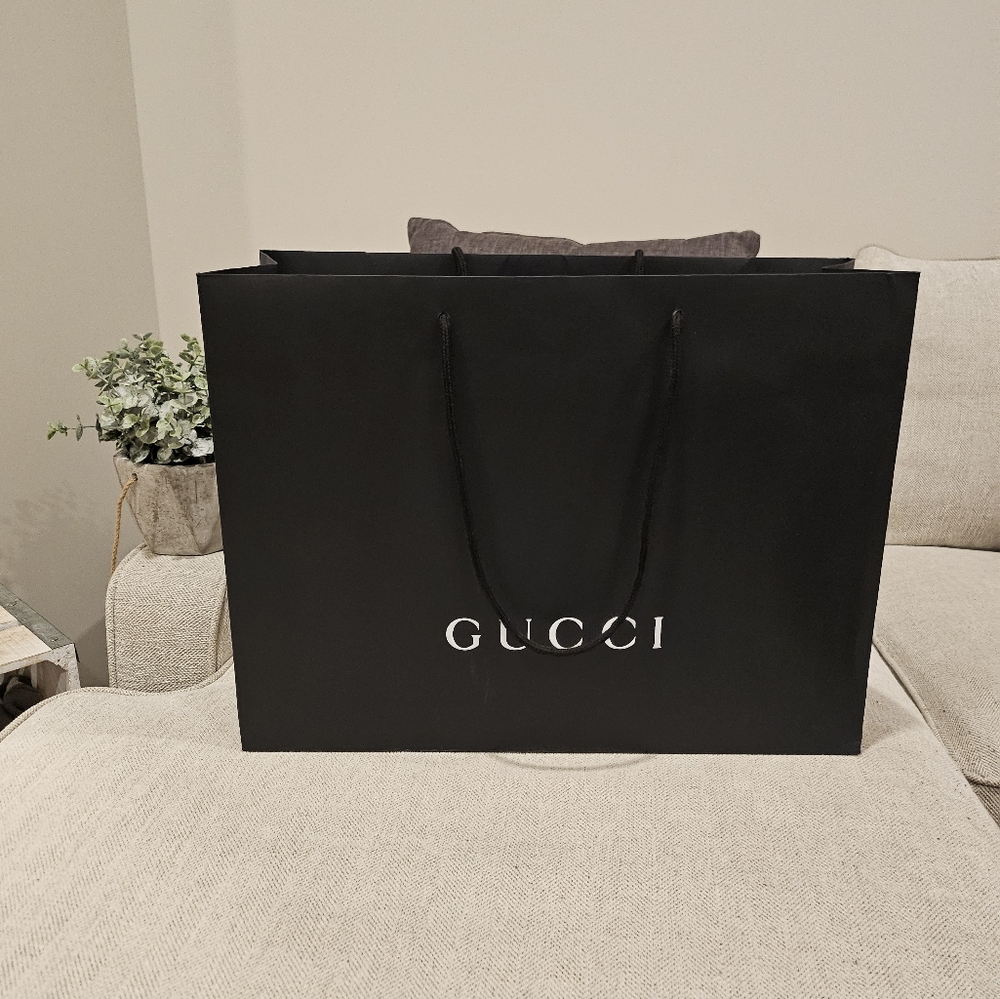 Authentic Gucci empty shopping bag